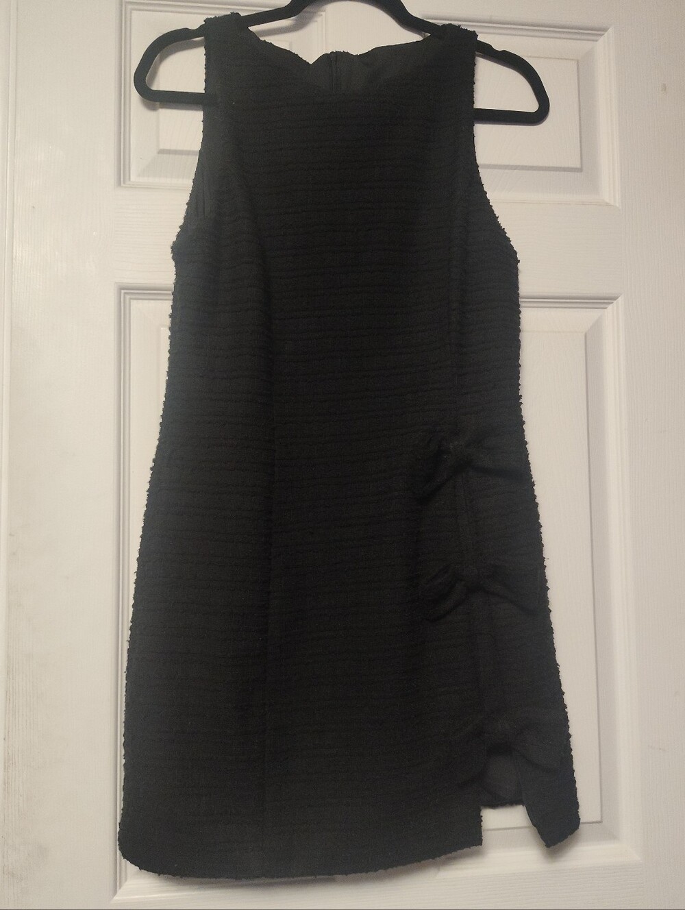 SHEIN Black Sleeveless Shift Dress with Side Bow Accents